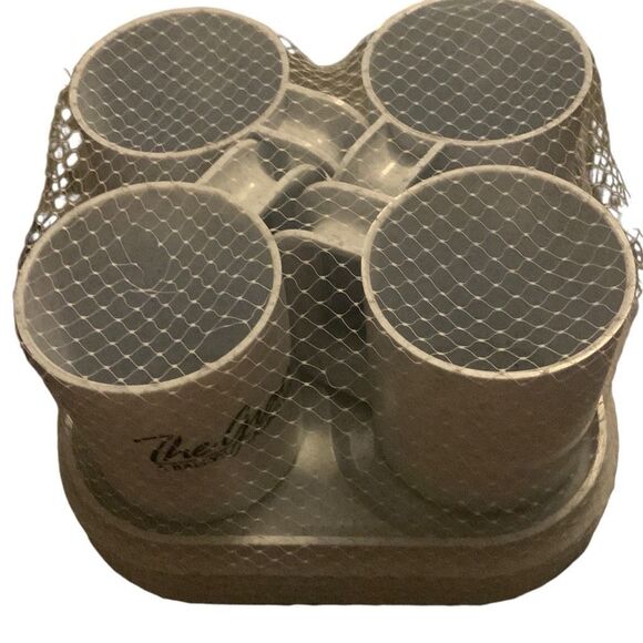 Vintage NEW The Grand A Ballys Casino Resort 4 Plastic Casino Mugs and Tray Set - Picture 5 of 7